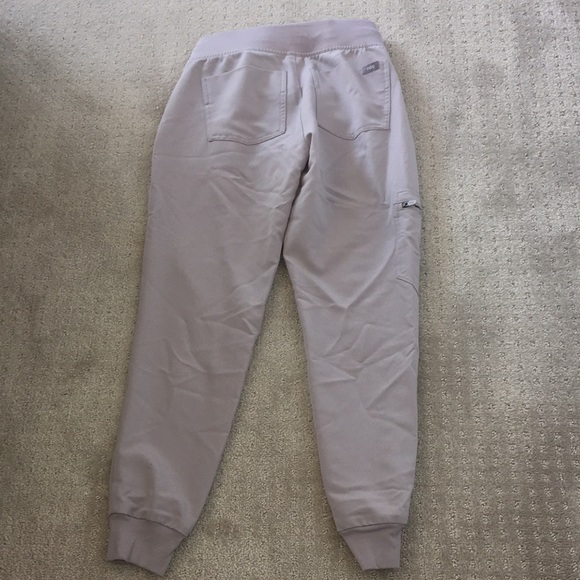 Figs scrubs - Picture 3 of 3